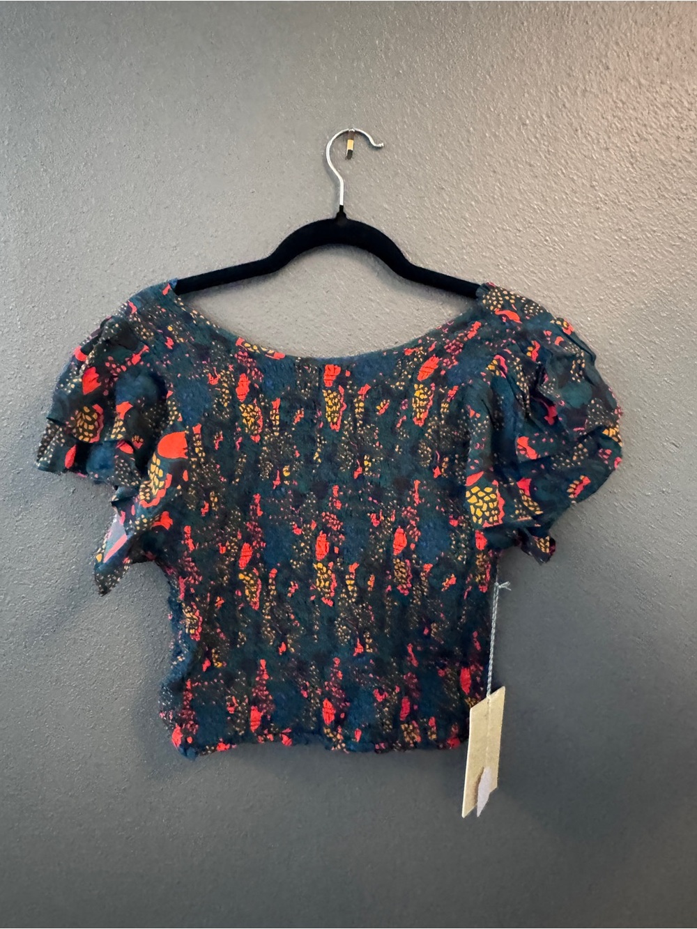 Trovata: Smocked Puff Sleeve Crop Top in Dark Teal with Coral Print
